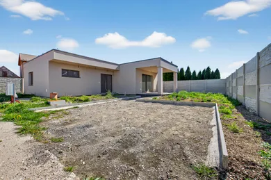 Na predaj 3-izbový dom, 93 m², Veľké Úľany