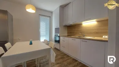 Mieszkania na wynajem, 2-pokojowe, Trenčín · €590