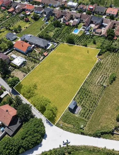 Na predaj pozemok, 160 m², Modra, Pod vinicami