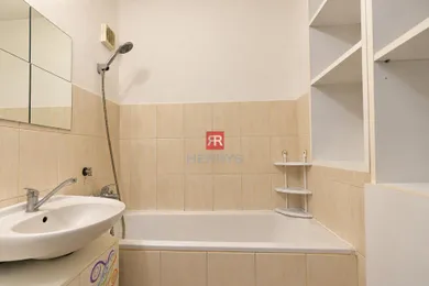 Na prenájom 1-izbový byt, 34 m², Bratislava-Karlova Ves, Veternicová