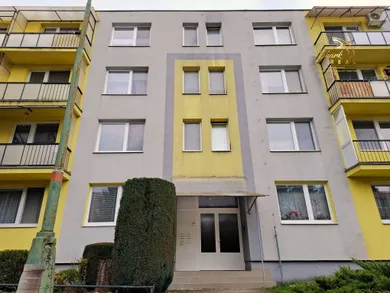 Byty na predaj 3-izbový, Bánovce nad Bebravou · €94 500