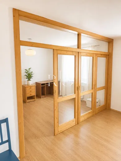 Na predaj 6-izbový dom, 80 m², Bratislava-Ružinov, Štiavnická