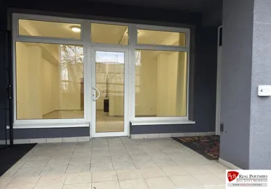 Lokale komercyjne na sprzedaż, Bratislava-Karlova Ves · €124 900