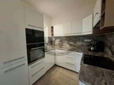 Na predaj 5-izbový dom, 120 m², Komárno
