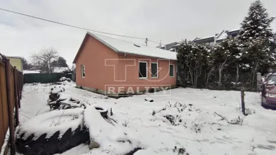 Działki na sprzedaż, Senec · €155 000
