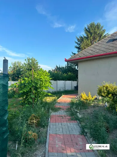 Na prenájom dom, 110 m², Medveďov