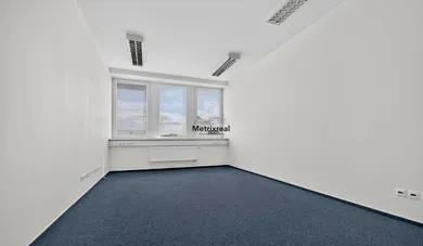 Na prenájom komerčné, 18 m², Bratislava-Ružinov, Pestovateľská