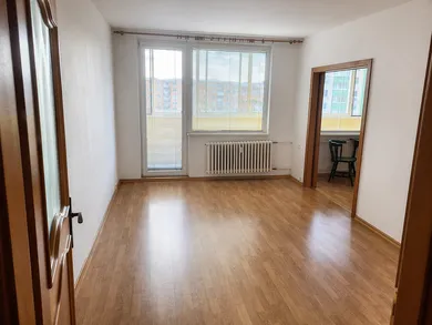 Mieszkania na wynajem, 3-pokojowe, Košice-Juh · €880
