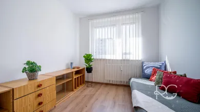 Na predaj 3-izbový byt, 61 m², Bratislava-Petržalka, Romanova