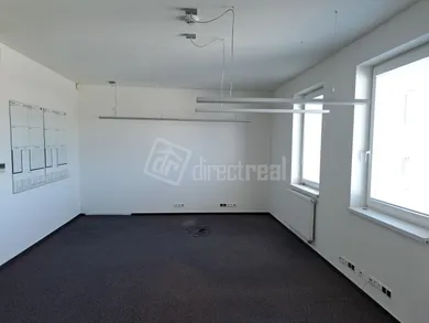 Komerčné priestory na prenájom, Bratislava-Nové Mesto · €147