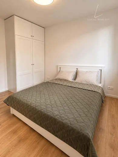 Na prenájom 2-izbový byt, 58 m², Bratislava-Dúbravka, -