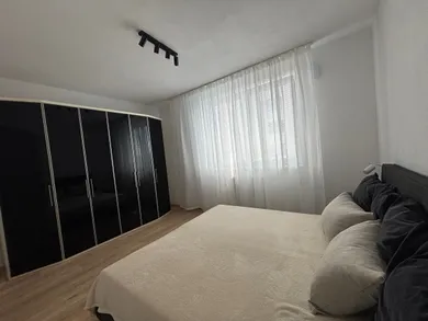 Na prenájom 2-izbový byt, 54 m², Pezinok, Sasinkova