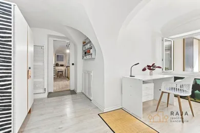 Na predaj 5-izbový dom, 137 m², Svätý Jur, Prostredná