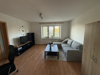 Kiadó lakások, 2-szobás, Dubnica nad Váhom · €600