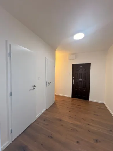 Na predaj 4-izbový byt, 76 m², Bratislava-Dúbravka, Cabanova