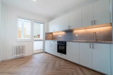 Квартири в оренду, 3-кімнатні, Dunajská Streda · €695