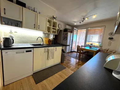 Na predaj 3-izbový byt, 72 m², Levice, Perecká ul.