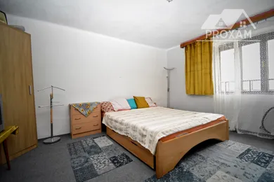 Na predaj 3-izbový dom, 150 m², Nové Hony, žiadna