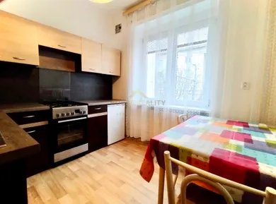 Na prenájom 1-izbový byt, 42 m², Bratislava-Ružinov, Miletičova