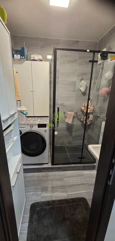 Na predaj 3-izbový byt, 73 m², Bratislava-Petržalka, Vígľašská