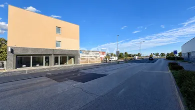Komerčné priestory na predaj, Bratislava-Ružinov · €850 000