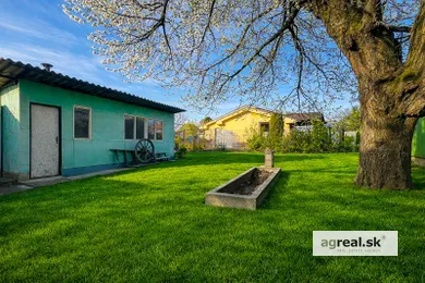 Na predaj 3-izbový dom, 85 m², Nitra, Kvetná