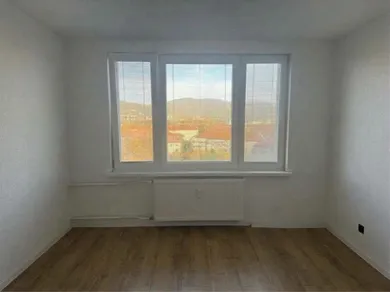 Na prenájom 2-izbový byt, 61 m², Prievidza, J. Murgaša