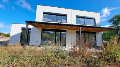 Na predaj 3-izbový byt, 80 m², Levice, Hradná ulica