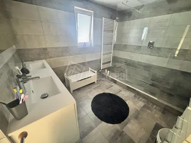 Na predaj dom, 290 m², Žilina