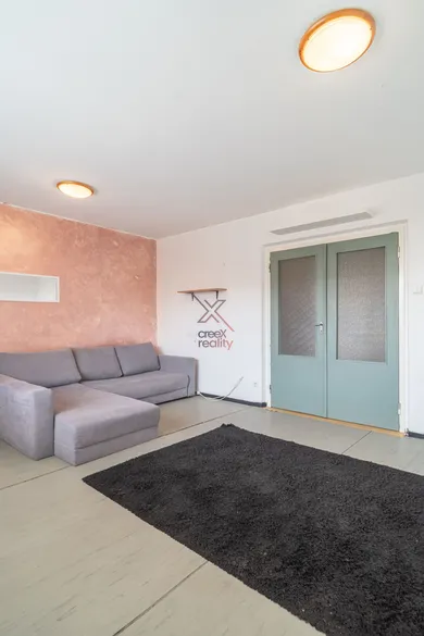 Na predaj 3-izbový byt, 65 m², Trnava, Ulica Čajkovského