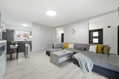 Na predaj dom, 100 m², Hrubý Šúr