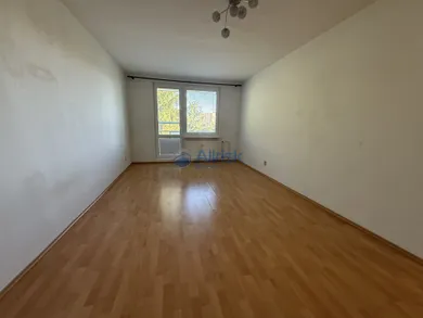 Na prenájom 2-izbový byt, 68 m², Šaľa, 8. mája