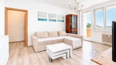 Na prenájom 2-izbový byt, 51 m², Bratislava-Podunajské Biskupice