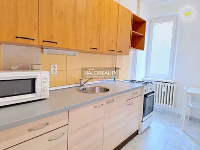 Квартиры в аренду, 2-комнатные, Bratislava-Ružinov · €580