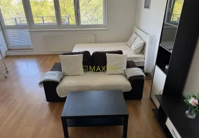 Na predaj 1-izbový byt, 38 m², Bratislava-Nové Mesto, Tomášikova