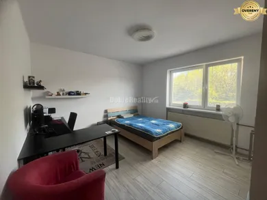 Na predaj 3-izbový dom, 378 m², Bánov