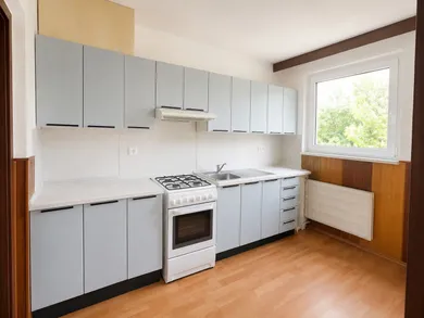 Квартири на продаж, 4-кімнатні, Martin · €149 900