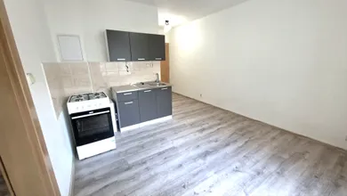 Na prenájom 1-izbový byt, 40 m², Prešov, Ďumbierska
