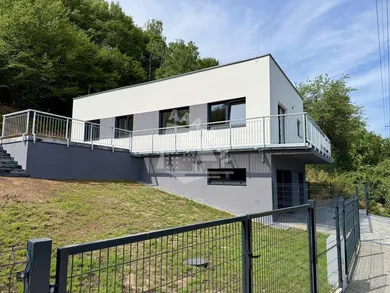 Na predaj dom, 126 m², Zvolenská Slatina, Borovinská