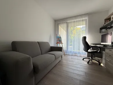 Na predaj 4-izbový byt, 117 m², Bratislava-Nové Mesto, Jeséniova