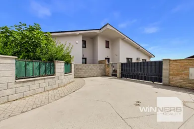 Houses for sale, 6-room in Lehnice · €327,000