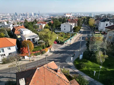 Na predaj dom v Bratislava-Staré Mesto · €1 200 000 · Pôvodný stav