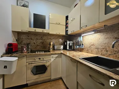 Na prenájom 3-izbový byt, 90 m², Bratislava-Nové Mesto