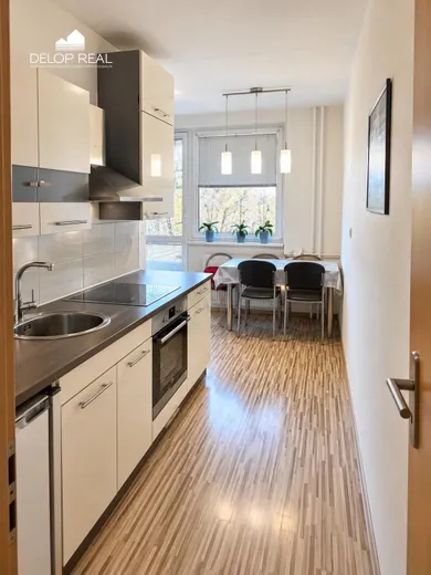 Na predaj 3-izbový byt, 72 m², Nové Zámky, Komárňanská
