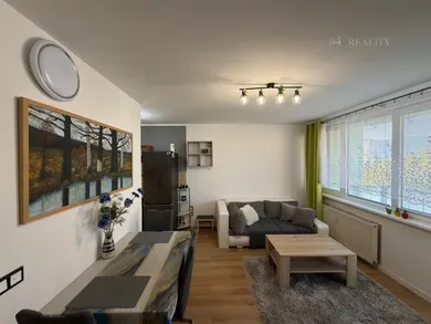 Na predaj 2-izbový byt, 44 m², Trenčín, Žilinská