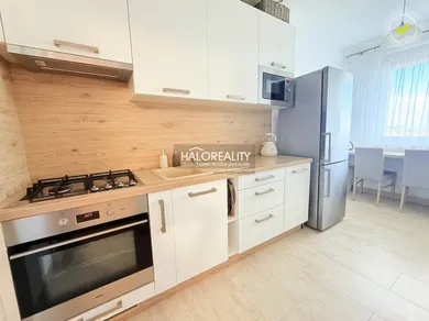 Na predaj 3-izbový byt, 61 m², Šurany, MDŽ