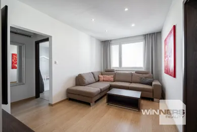 Na predaj 3-izbový byt, 69 m², Bratislava-Petržalka, Pečnianska