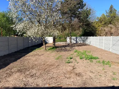 Na predaj pozemok, 369 m², Komárno