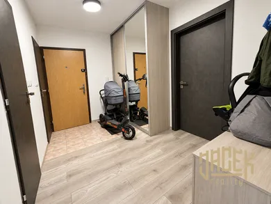 Na prenájom 3-izbový byt, 65 m², Považská Bystrica, Hliny