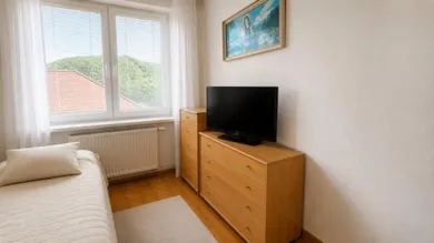 Na predaj 3-izbový byt, 64 m², Prakovce